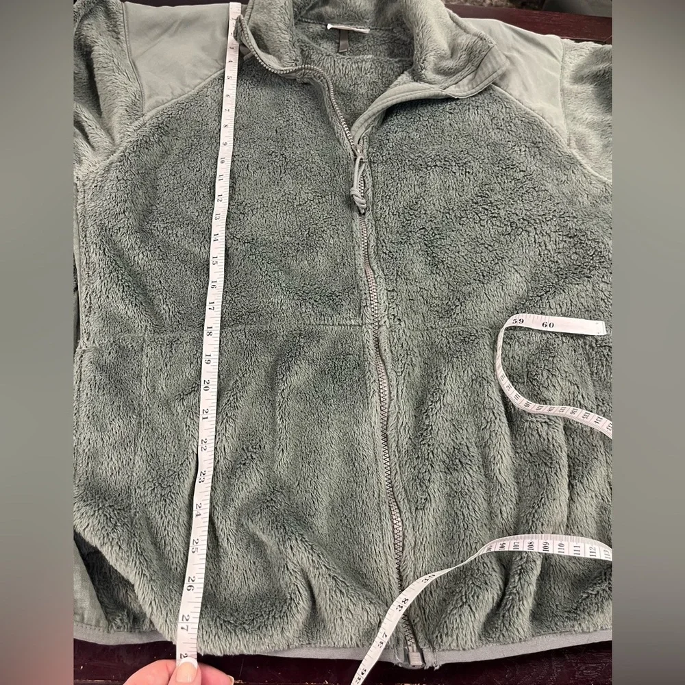 Fleece jacket size medium